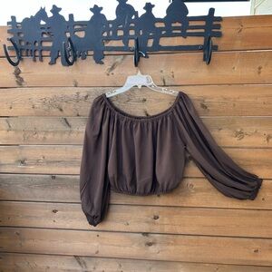 279.SKEMO BASICS Women’s Brown Off-Shoulder Blouse